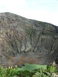 Volcán Irazú Green Crater